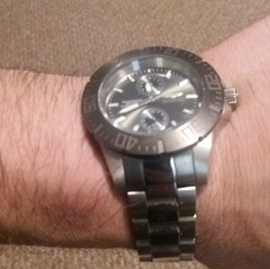 Invicta pro diver